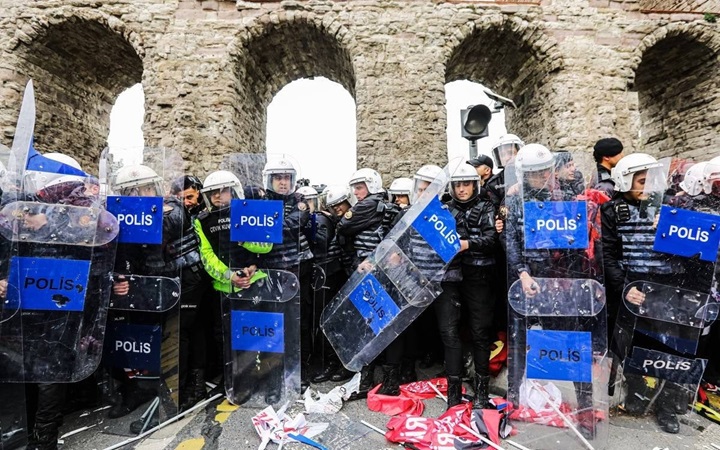 1 Mayıs Öncesi Gözaltı Dalgası: Üç Büyükşehirde Operasyonlar