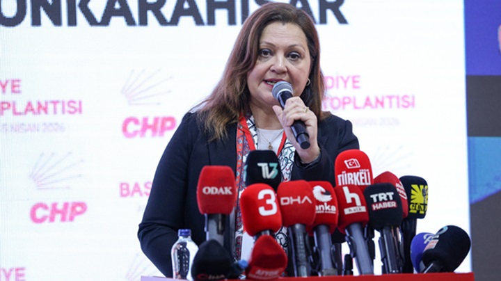 Burcu Köksal AKP’ye Katılacağını Açıkladı