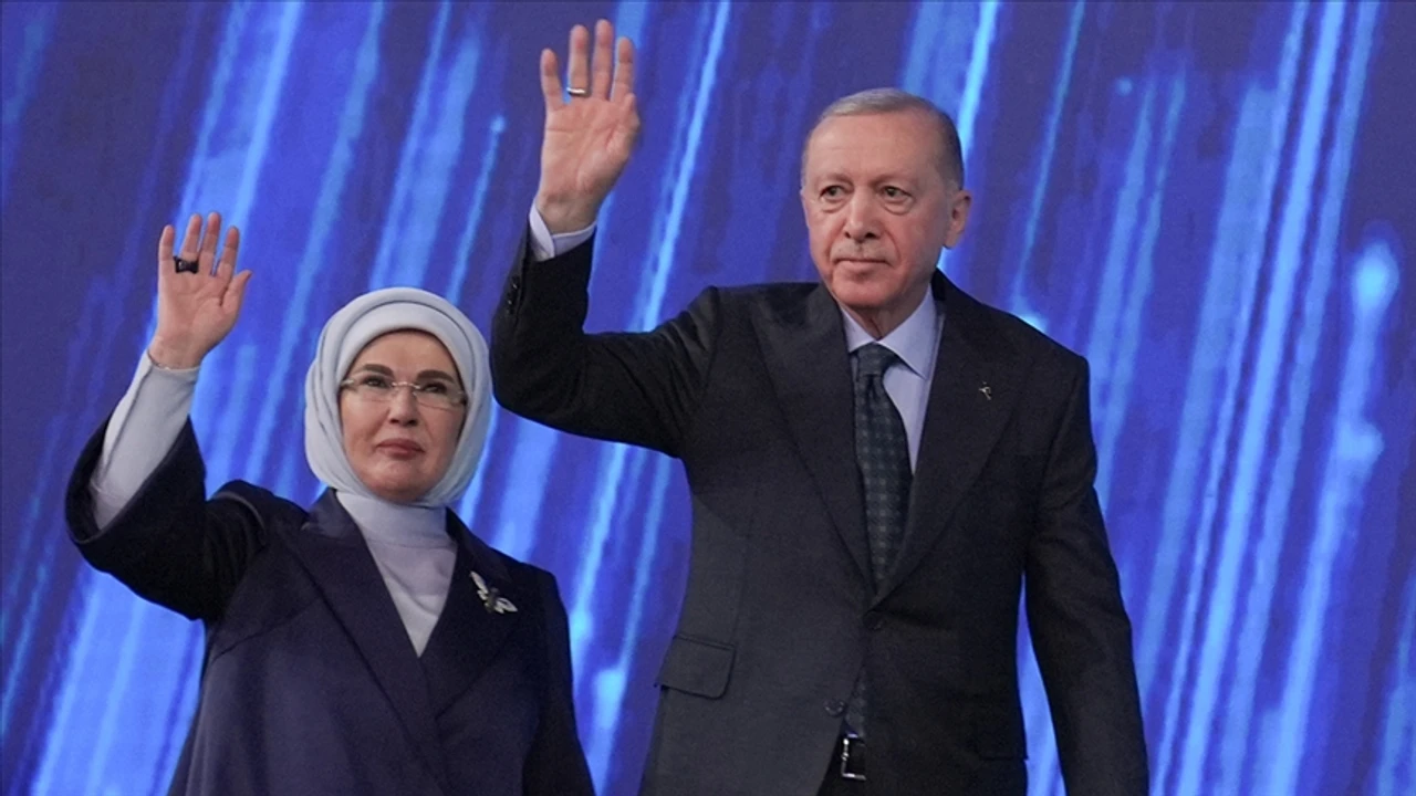 Emine Erdoğan'dan AK Parti 8. Olağan Büyük Kongresi Paylaşımı