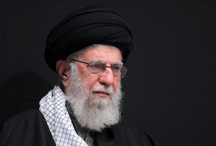 Hamaney: Siyonist Rejime Karşı Merhamet Göstermeyeceğiz