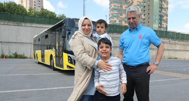 İETT Personelinin Duyarlılığı İki Kardeşi Kurtardı
