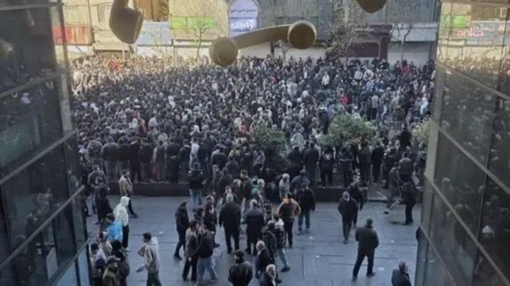 İran’da İnternet Kesintisi 200 Saati Aştı