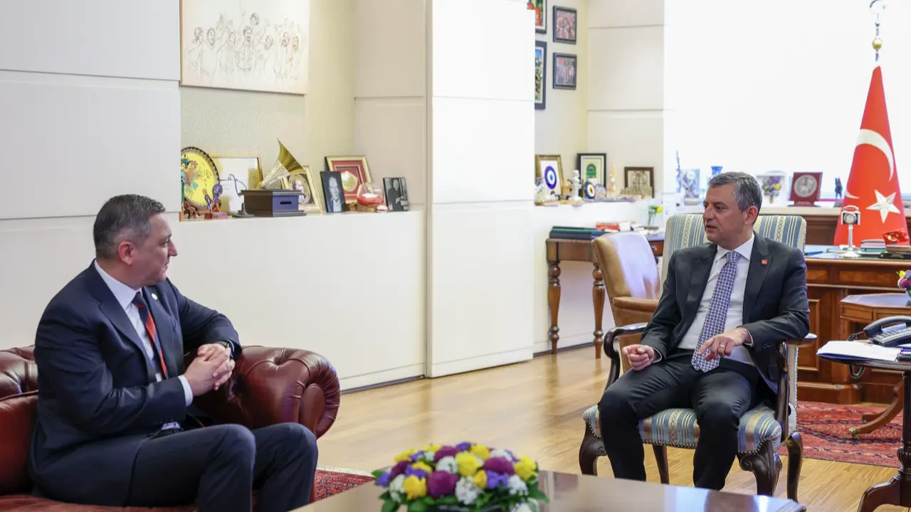 Özel ve Sağkan CHP Genel Merkezi’nde Bir Araya Geldi