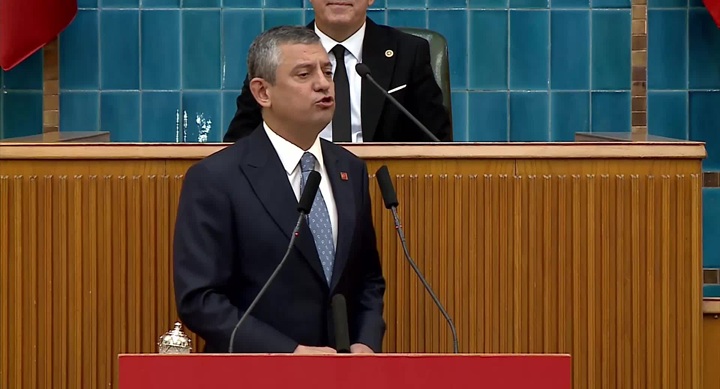 Özgür Özel: Biz Yas Eviyiz, 67 Bin Cenaze Var