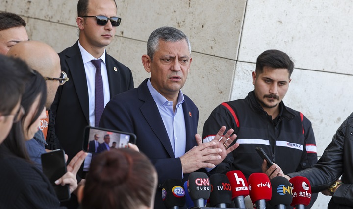 Özgür Özel’den Akın Gürlek Hakkında Sert Çıkış