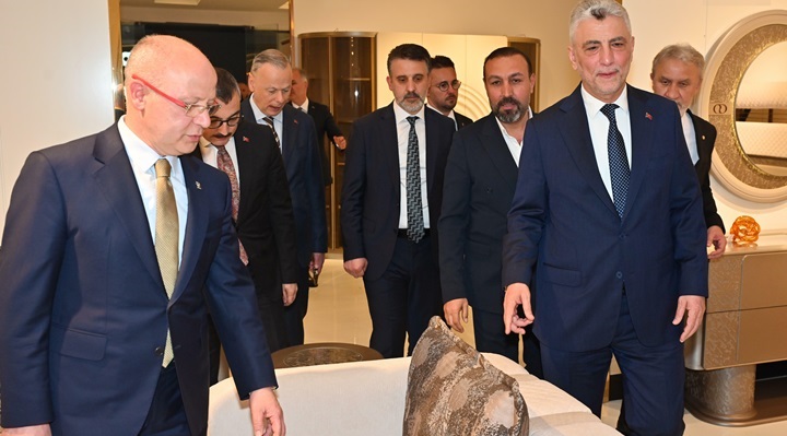 Türkiye Ekonomisi Zorlu Süreçte Öne Çıktı