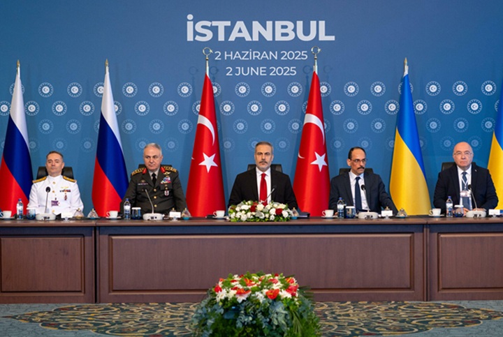Türkiye-Rusya-Ukrayna Zirvesi İstanbul’da Başladı