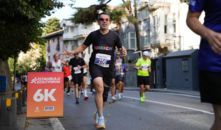 Üsküdar’da Binlerce Sporcu İstanbul İçin Koştu